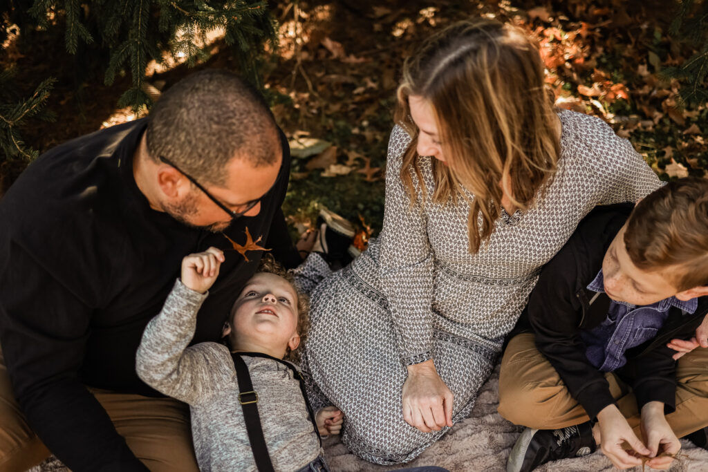 Family Photographer in Iowa | Rachel Louise Photography LLC | Iowa City, IA