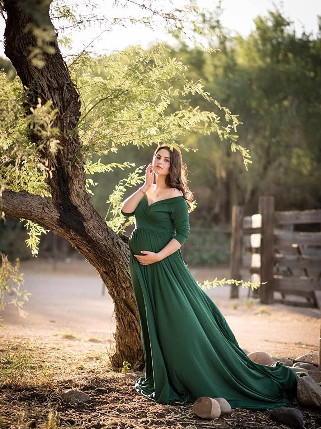 Forest green long sleeve with v-neckline maternity dress | Iowa City, Iowa Maternity Photographer | Rachel Louise Photography
