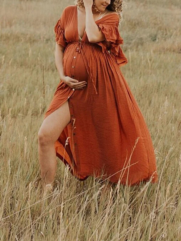 Boho red button-down maternity dress | Iowa City, Iowa Maternity Photographer | Rachel Louise Photography