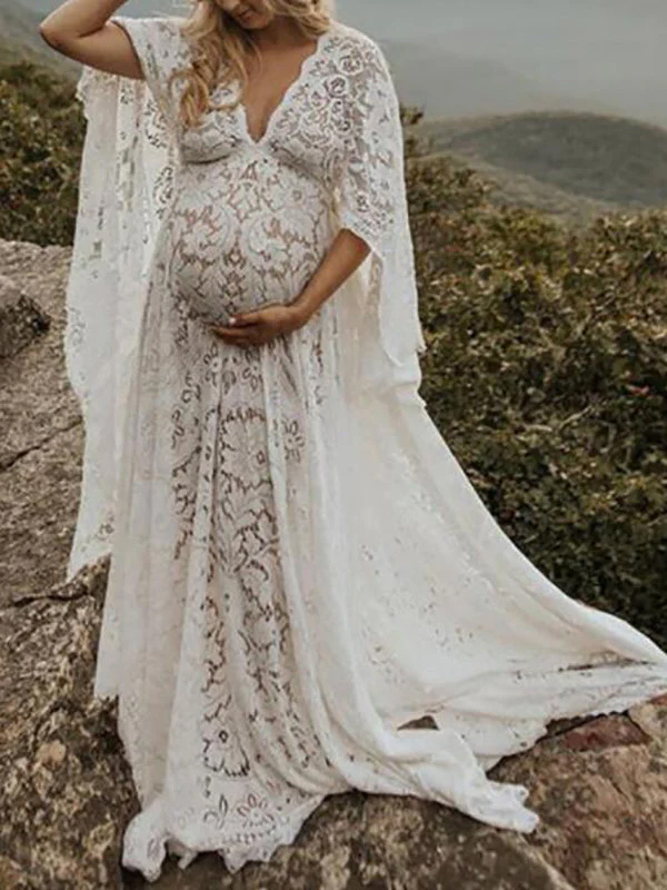 Sheer lace maternity dress | Iowa City, Iowa Maternity Photographer | Rachel Louise Photography